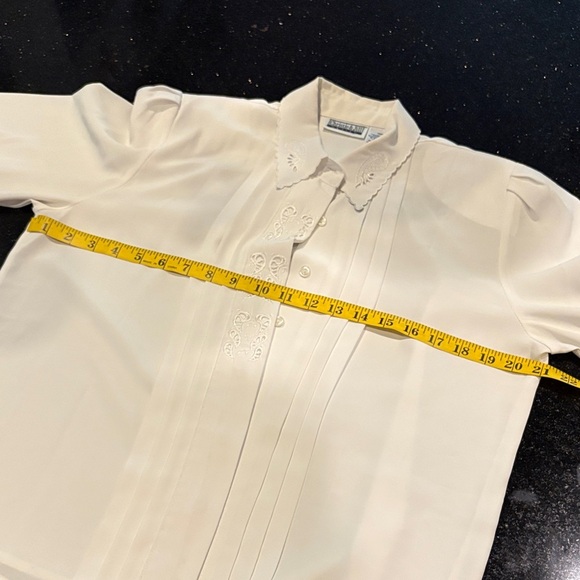 Vintage Christie & Jill Petite Elegant White Long Sleeve Blouse - Picture 9 of 10